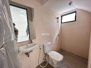 RUMAH 2 LANTAI CITRALAND MEGAH – BATAM CENTRE 4 KAMAR TIDUR LOKASI PREMIUM