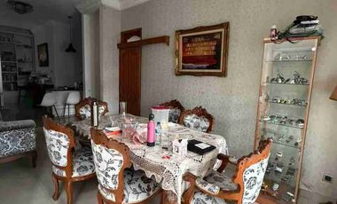 Dijual rumah semi furnished lokasi strategis di duta harapan Bekasi utara