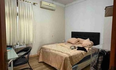 Dijual rumah semi furnished lokasi strategis di duta harapan Bekasi utara