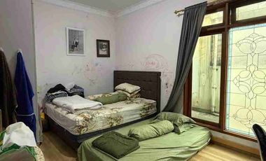 Dijual rumah semi furnished lokasi strategis di duta harapan Bekasi utara