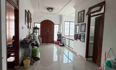 Dijual rumah semi furnished lokasi strategis di duta harapan Bekasi utara