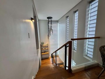 For Sale!Near Pinaglabanan San Juan Townhouse with 3 Car Garage 45.5M -AJCH