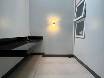 West fairview Quezon city For Sale Modern 2 Storey Townhouse near Commonwealth RG