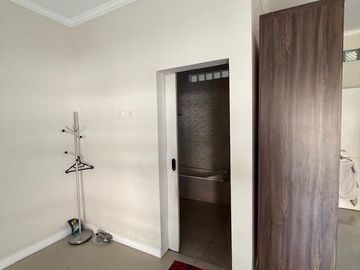 Dijual Rumah Siap Huni di Perumahan Eramas 2000, Cakung, Jakarta Timur