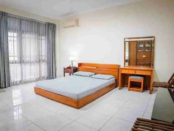 Rumah Mewah Kayu Putih – LT 513 m², Kolam Renang, Semi Furnished, SHM