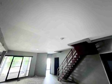 RUMAH DIBAWAH NJOP DI JALAN HAJI SAMALI UJUNG, PEJATEN INDAH, JAKARTA SELATAN