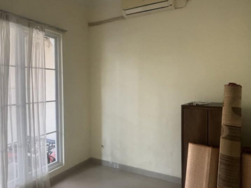 Disewakan Rumah 2 Lantai Royal Residence Pulogebang - Rumah Super Bersih & Terawat