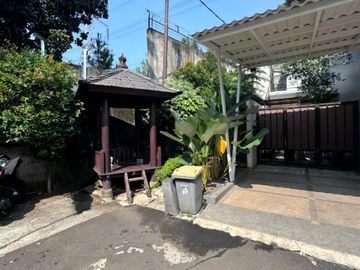 Rumah Bagus Nyaman Siap Huni | LT 105 m², LB 200 m² | Kitchen Set Lengkap | Harga Menarik! - Pondok Aren Tangerang Selatan