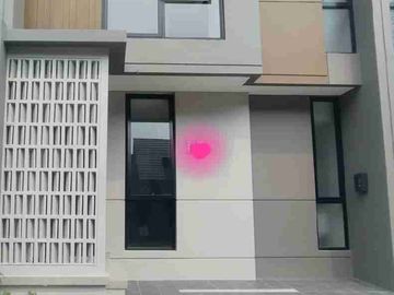 rumah brand new ada attic cluster viola sumarecon bekasi