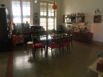 Rumah di Ciliwung Super Strategis, Cocok untuk Usaha Kantor, Cafe, Maupun Hotel