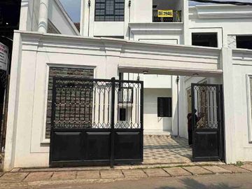Rumah Klasik Modern