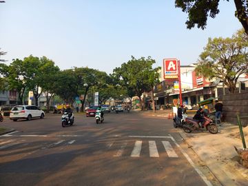 Di Jual Ruko 2 Lantai  Boulevard Graha Raya Depan Cluster Anggrek Loka