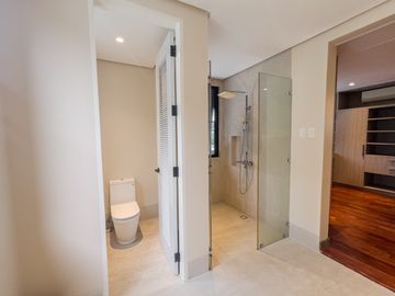 Ayala Alabang Village: Modern 4BR House for Sale!