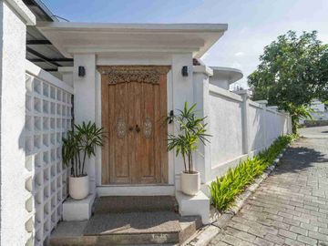 Villa Mewah Nusa Dua Cluster One Gate Siap Huni