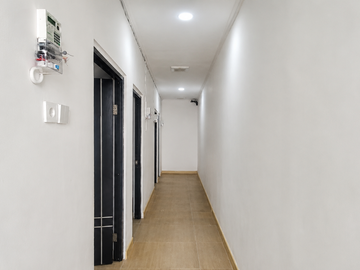 Kost 3 Lantai Brand New BCS Kelapa Gading Jakarta Utara