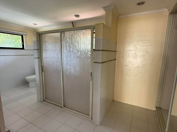 House & Lot With Swimming Pool For Rent
