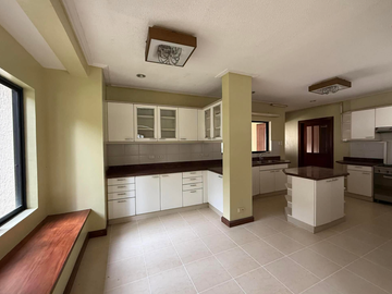 House & Lot With Swimming Pool For Rent