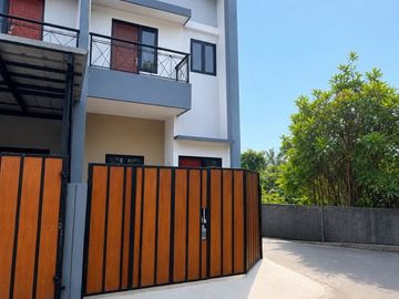 Rumah Minimalis 2 Lantai Siap Huni di Cilangkap Jakarta Timur – SHM, Bebas Banjir, Rp850 Juta Nego