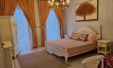 VILLA MEWAH CHRISANTUM DI CISARUA PUNCAK BOGOR
