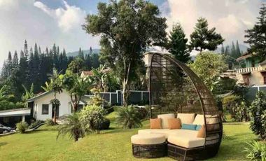 VILLA MEWAH CHRISANTUM DI CISARUA PUNCAK BOGOR