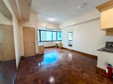 Asian Mansion 2, Makati: Studio Unit for Sale!