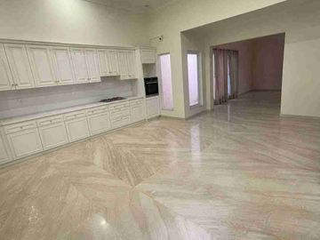 DIJUAL Rumah mewah pusat kota