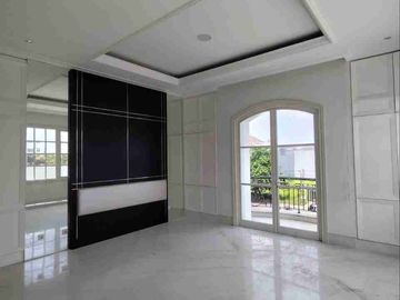 DIJUAL RUMAH MEWAH GALAXY BUMI PERMAI MODERN.CLASSIC FULL MARMER