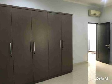 Disewa rumah sektor 1e gading Serpong Tangerang