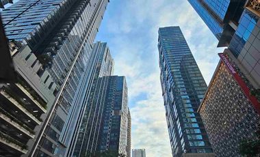 BGC Rent to own - One Uptown Residences by Megaworld 2BR 74.9 sqm