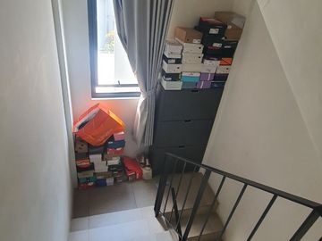 DISEWAKAN RUMAH TANAKAYU CLUSTER CHAVA BSD FULL FURNISHED POSISI HOOK