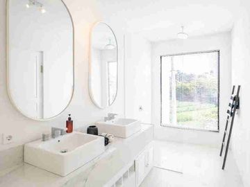 For Sale Villa Style Medeterania Fully Furnish Canggu Berawa