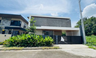 4 Bedroom Modern Tropical House and Lot for Sale in Orchard Residential Estate and Country Club, Dasmariñas, Cavite