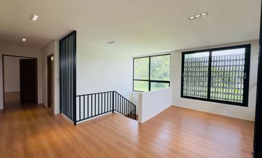 4 Bedroom Modern Tropical House and Lot for Sale in Orchard Residential Estate and Country Club, Dasmariñas, Cavite