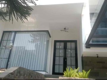 jual cepat rumah 2,5 lantai  the summit rancamaya bogor harga termurah