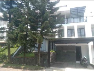 jual cepat rumah 2,5 lantai  the summit rancamaya bogor harga termurah