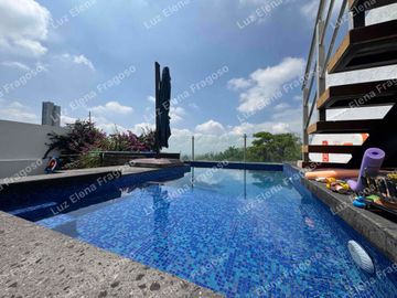 casa con alberca en renta gran jardín