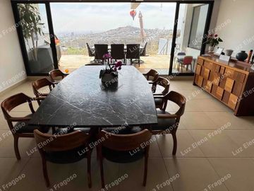 casa con alberca en renta gran jardín