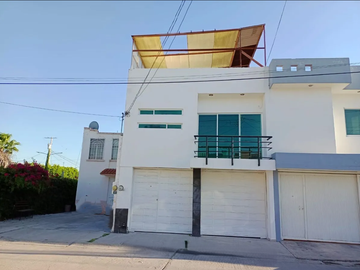 Hermosa propiedad en venta en Quinta Bugambilias Celaya Guanajuato Mex
