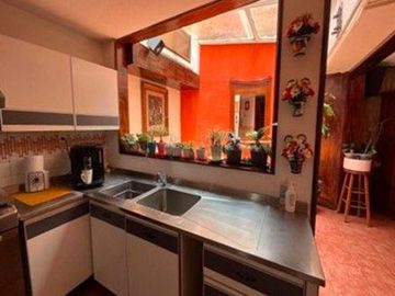 CASA EN VENTA, C. SEBASTIAN BENALCAZAR COL. MIRASIERRA MUN. SAN PEDRO GARZA GARCIA C.P. 66240