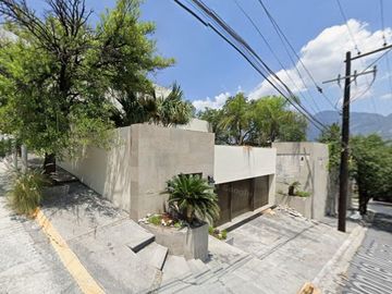 Propiedad en venta ubicada en San Pedro Garza García, Nuevo León.