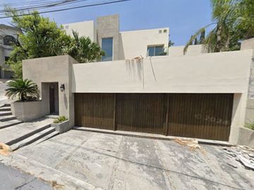 Propiedad en venta ubicada en San Pedro Garza García, Nuevo León.