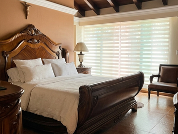 La residencia que redefine tu estilo de vida en Hacienda del Valle. 4 habitaciones, 4.5 baños