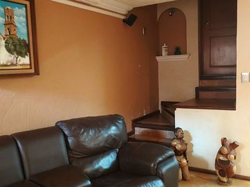 La residencia que redefine tu estilo de vida en Hacienda del Valle. 4 habitaciones, 4.5 baños