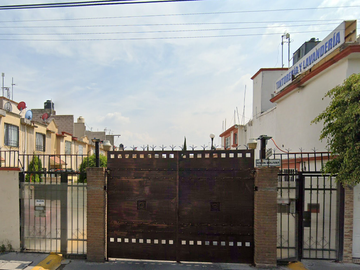 CASA EN VENTA EN FRACC. LAS AMERICAS, ECATEPEC, ESTADO DE MEXICO.