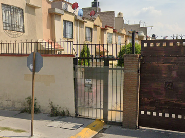 CASA EN VENTA EN FRACC. LAS AMERICAS, ECATEPEC, ESTADO DE MEXICO.