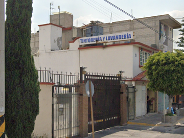 CASA EN VENTA EN FRACC. LAS AMERICAS, ECATEPEC, ESTADO DE MEXICO.