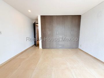 Altos de Juriquilla Departamento Moderno en Venta | Privada con Amenidades QH67