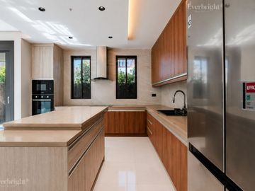 5BR Brand New House and Lot For Sale - Tahanan Village Parañaque