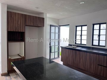 La Noria Casa en Venta con Preparación para Segunda Planta VM3414