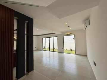 VENDO CASA EN BOCA DEL RIO CERCA DE PLAZA AMERICAS